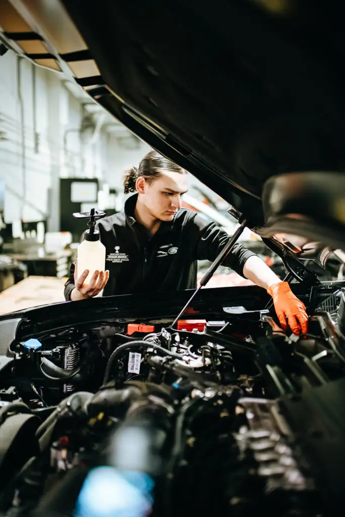 Light vehicle mechanic